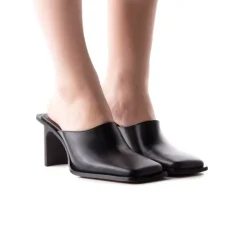 Women L'INTERVALLE Aglaia Black Leather