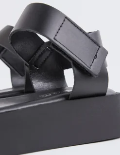 Women L'INTERVALLE Buttercup Black Leather