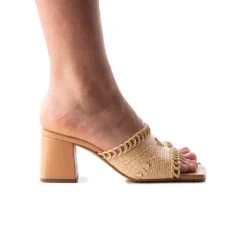 Women L'INTERVALLE Calzada Tan Knit