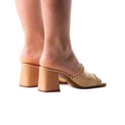 Women L'INTERVALLE Calzada Tan Knit