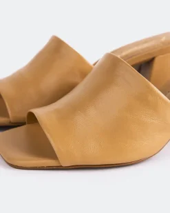 Women L'INTERVALLE Clarabelle Camel Leather