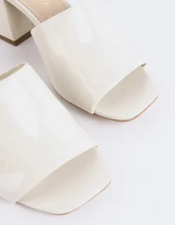 Women L'INTERVALLE Clarabelle Off White Patent