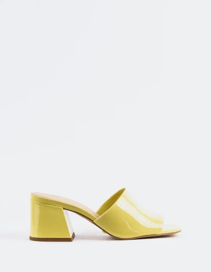 Women L'INTERVALLE Clarabelle Yellow Patent