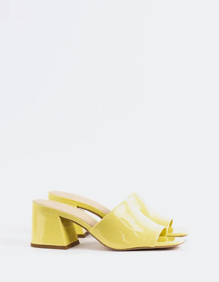 Women L'INTERVALLE Clarabelle Yellow Patent