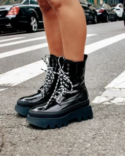 Women L'INTERVALLE Colwood Black Leather