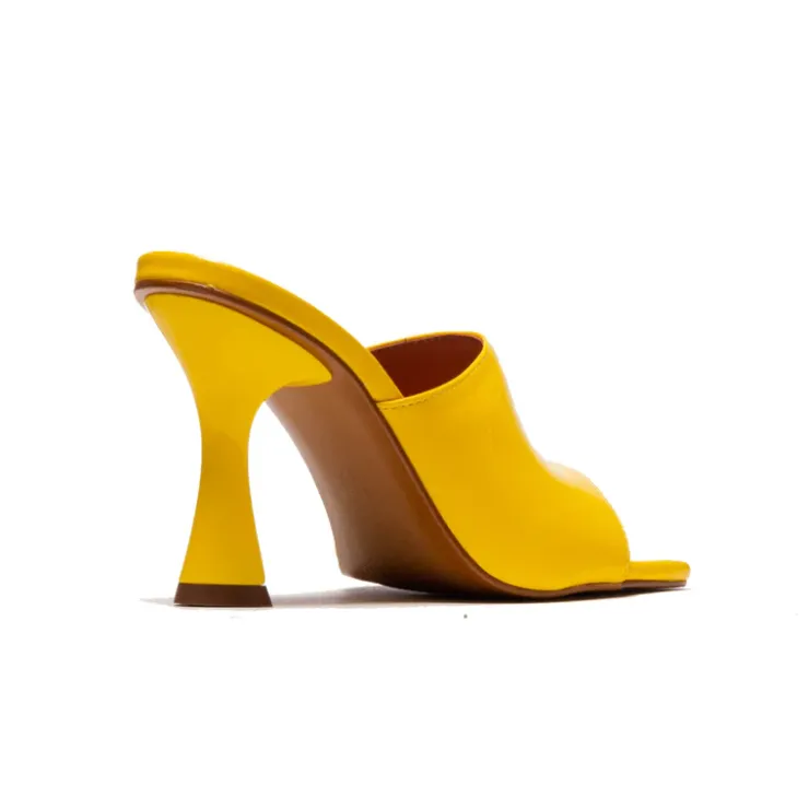 Women L'INTERVALLE Cythera Yellow Leather