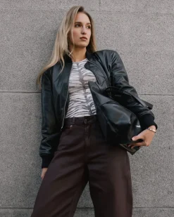 L'INTERVALLE Dialoque Black Leather