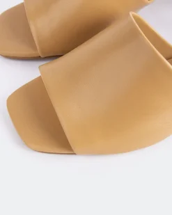 Women L'INTERVALLE Fortunata Camel Leather