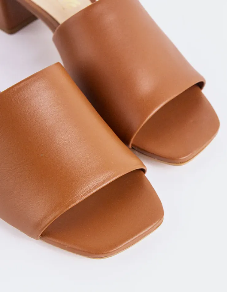 Women L'INTERVALLE Fortunata Cognac Leather
