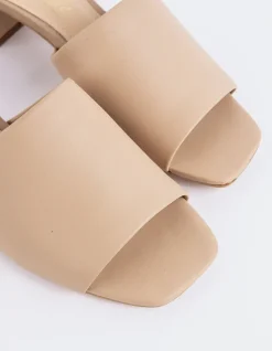 Women L'INTERVALLE Fortunata Nude Leather