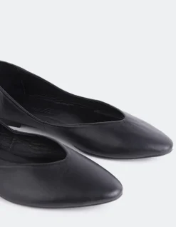 Women L'INTERVALLE Glissandra Black Leather