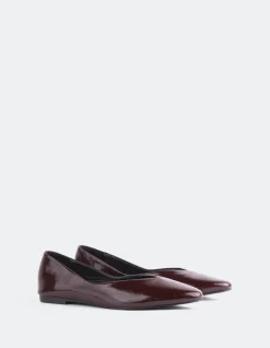 Women L'INTERVALLE Glissandra Burgundy Patent