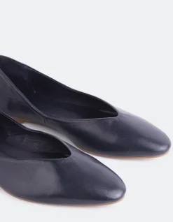 Women L'INTERVALLE Glissandra Navy Leather