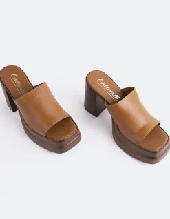 Women L'INTERVALLE Kalamata Tan Leather