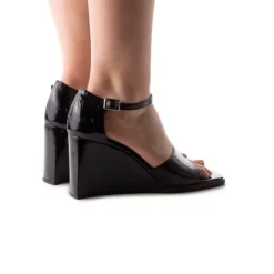 Women L'INTERVALLE Mariposa Black Leather