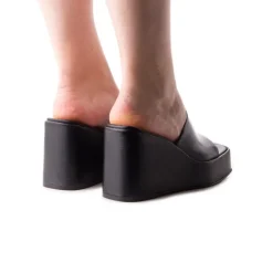 Women L'INTERVALLE Matamoros Black Leather