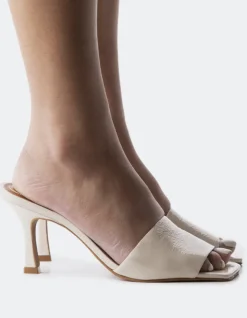 Women L'INTERVALLE Mylos Cream Naplack