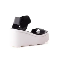 Women L'INTERVALLE Myo Black Leather