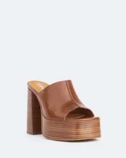 Women L'INTERVALLE Overboard Tan Leather/Cuir Ocre