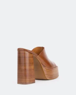 Women L'INTERVALLE Overboard Tan Leather/Cuir Ocre