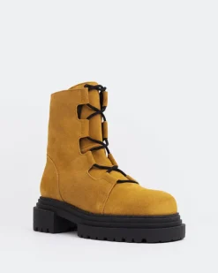 Women L'INTERVALLE Pantone Camel Suede