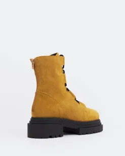 Women L'INTERVALLE Pantone Camel Suede