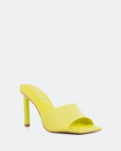 Women L'INTERVALLE Sosua, Yellow Leather/Cuir Jaune
