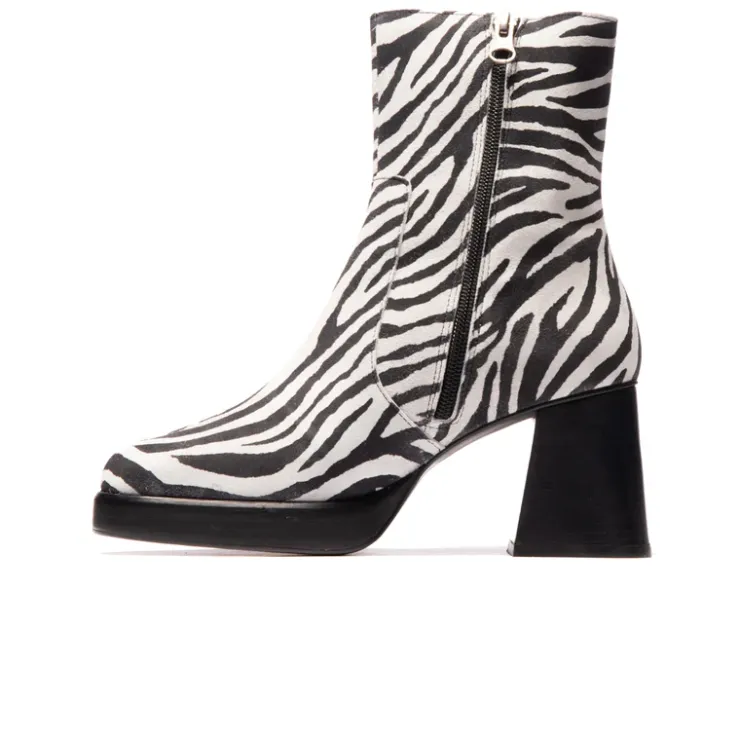 Women L'INTERVALLE Sullivan Zebra Print