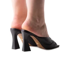 Women L'INTERVALLE Suva Black Leather