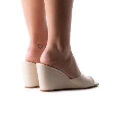 Women L'INTERVALLE Toscana Cream Leather