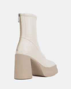 Women L'INTERVALLE Voltera Off White Naplack Stretch