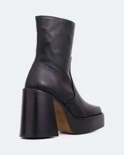 Women L'INTERVALLE Wicked Black Matte Leather