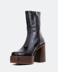 Women L'INTERVALLE Wicked Black Shiny Leather